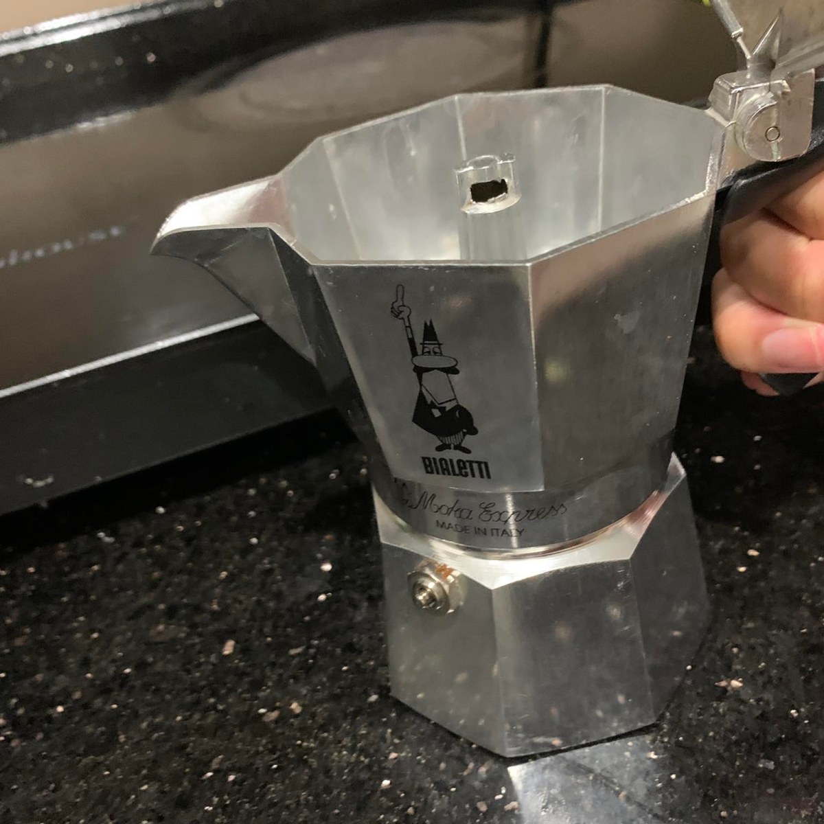 Coffee brewing at home with Moka&nbsp;Express